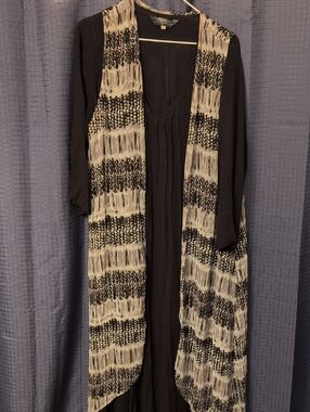 EUC Elegant Black Maxi Dress with Black and Gray Long Flowy Vest
